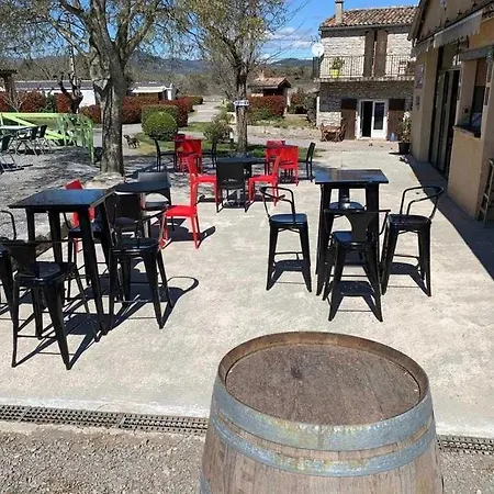 3 Etoiles - Piscine - Eeeehb