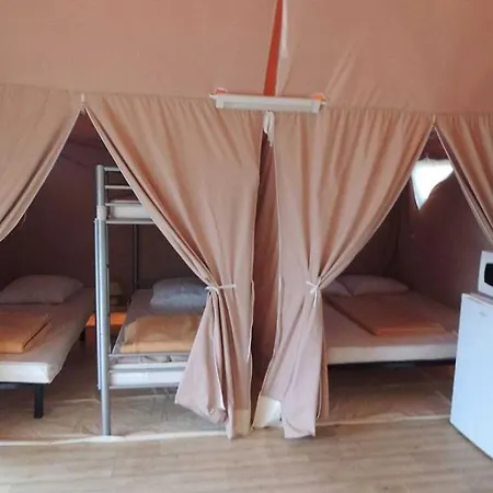 3 Etoiles - Piscine - Eeeehb Camping *